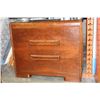 Image 1 : 3 DRAWER WALNUT DRESSER