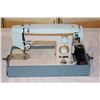 Image 1 : BAYCREST SEWING MACHINES