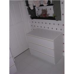 Belini White 3 drawer Chest