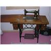 Image 1 : Antique oak Sewing machine