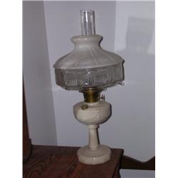 1919 Aladdin oil lamp