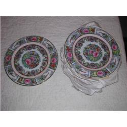 6 Japanese dinner plates