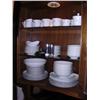 Image 1 : White dishes