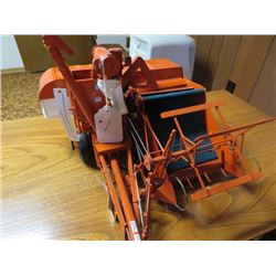 Allis Chalmers pull type Combine, P.T.O drive 1/12 scale