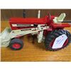 Image 2 : Farmall 856 with International loader, Detachable, W.F.sells as unit 1/16 scale