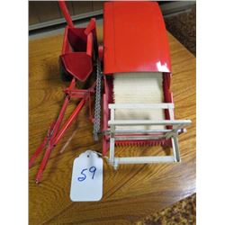 Tru Scale pull type combine (Red colour) 1/16 scale