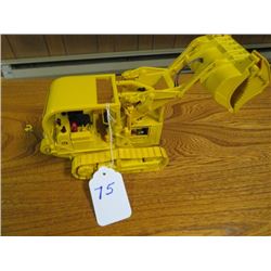 International 175 Industrial with loader 1/25 scale