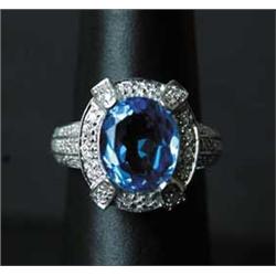 14KT DIAMOND & BLUE TOPAZ RING