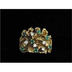 DIAMOND & EMERALD RING
