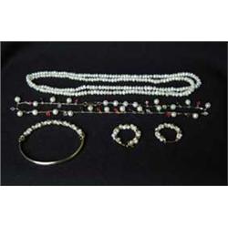 PEARL & GOLD JEWELRY