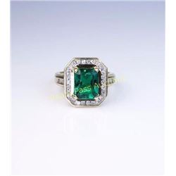 Exquisite Ladies Ring