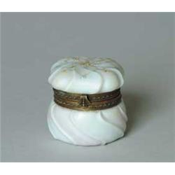 SMALL WAVE CREST BOX