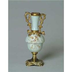 SMALL WAVE CREST VASE