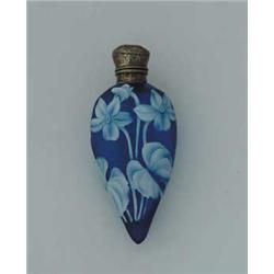 ENGLISH CAMEO SCENT BOTTLE