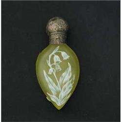 ENGLISH CAMEO LAYDOWN PERFUME
