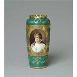 DRESDEN PORTRAIT VASE