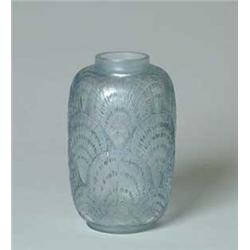 R. LALIQUE COQUILLES VASE