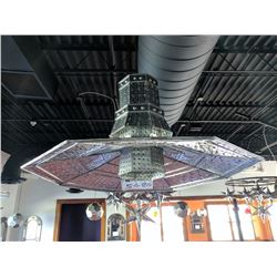 (1) Decorative metal light fixture