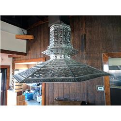 (1) Decorative metal light fixture