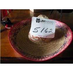 (1) birthday sombrero