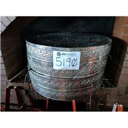 (7) medium metal fixture hangers