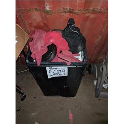 miscellaneous table linens, etc.