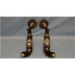 Fancy silver mtd spurs, 1" bands, 2 1/2" shanks, 16 pt. rowels