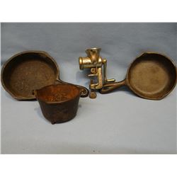 4 mini cast iron skillets, 1 mini meat grinder, 1 cast iron pot