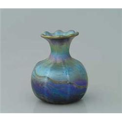 TIFFANY SWIRLED VASE
