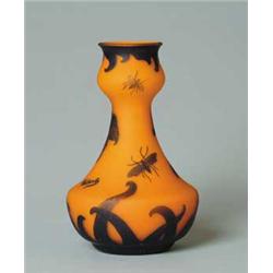 RICHARD CAMEO VASE