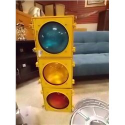 TRAFFIC LIGHT