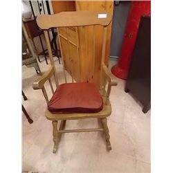 MAPLE ROCKING CHAIR