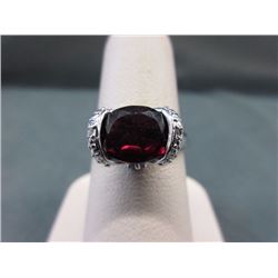 RING - 2.8CT GARNET, 0.2CT TANZANITE & 2 DIAMONDS IN STERLING SILVER SETTING - INCLUDES CERTIFICATE 