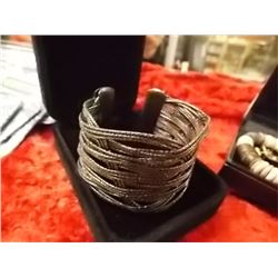 LADIES BRACELET