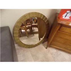LARGE ROUND MIRROR