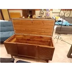 VINTAGE CEDAR CHEST - LANE