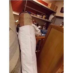 AREA CARPET - NEW COMTEMPORARY STRIPED CARPET -5X8