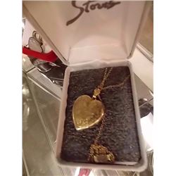 GOLD STSYLE LOCKET WITH CHAIN