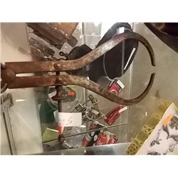 VINTAGE CALIPER