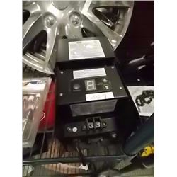 LOW VOLTAGE GARDEN LIGHT TRANSFORMER