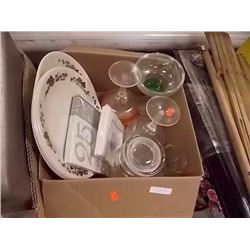 BOX - LARGE MARTINNI GLASSES, PLATES