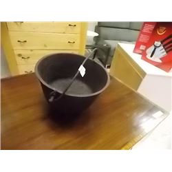CAST IRON POT  - 7"