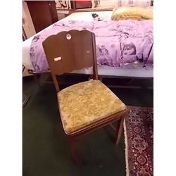 VINTAGE SIDE CHAIR