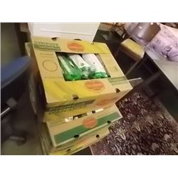 LARGE BANANA BOX OF ASSORTED FOOD ITEMS