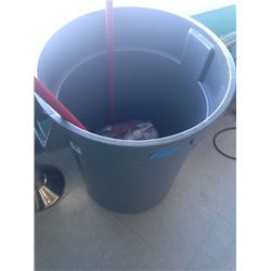 Barrel gray with dust pan and sm broom