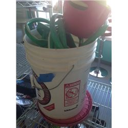 BUCKET WITH HOSE