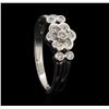 Image 4 : 18KT White Gold 0.30ctw Diamond Floral Motif Ring