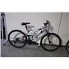 Image 2 : 2 BIKES: BLUE INFINITY FRONT SUSPENSION & SILVER SUPERCYCLE FULL SUSPENSION MOUNTAIN BIKE