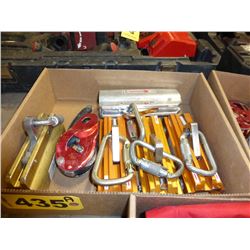 Box of various tower slides (4) includes (1) block