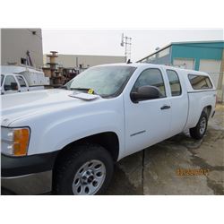 2010 GMC Sierra 1500 Extended Cab 4x4 Truck